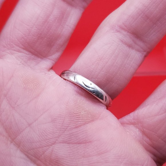 Size 7 925 Sterling Silver Unique Random Symbols Ring - Picture 3 of 6